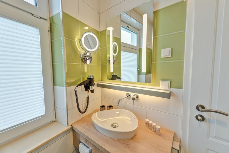 Bathroom 3, SPREE Hotel in der Altstadt, Oberspreewald-Lausitz