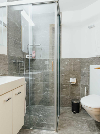 Bathroom 3, Hotel Kruzli - dapi 1914, Surselva