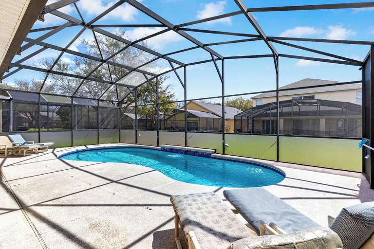 Pool 2, Relax & Unwind – Stunning Home W/ Private Pool!, Osceola