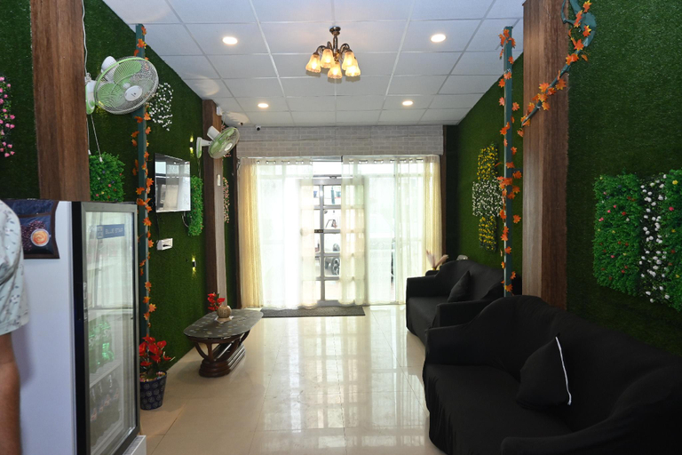 Others, Hotel The Finch, Puri