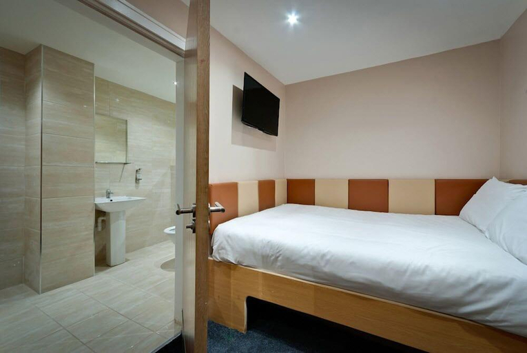 Others 5, Print Works Hotel, Sefton