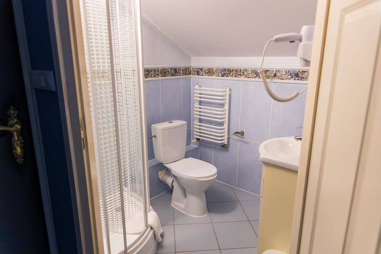 Bathroom 3, Hotel Napoleon, Sieradz