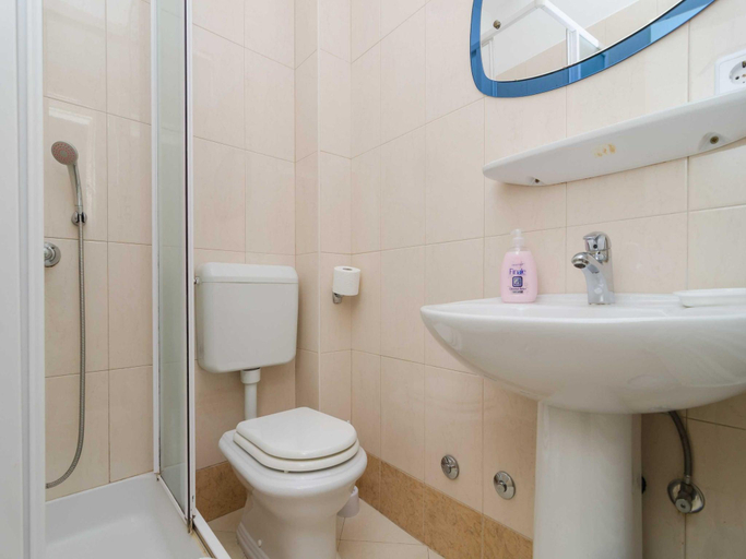 Bathroom 2, House Apartments Ariva - Studio Apartment with Balcony 2 Adults - A2, Dubrovnik