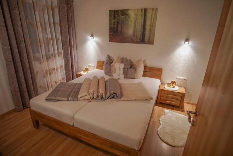 Bedroom 2, Apart Waldblick, Imst