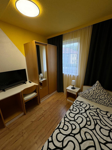 Bedroom 2, Moonlight Hotel, Schmalkalden-Meiningen