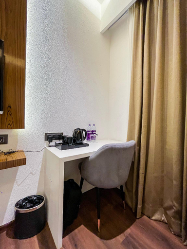 Bathroom 2, Wishotel Inn Rasa Royal - A Boutique Hotel, Indore