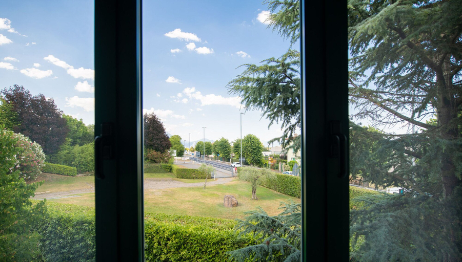 Room 5, Luxury Martina Appartamenti-2-ortensia, Brescia