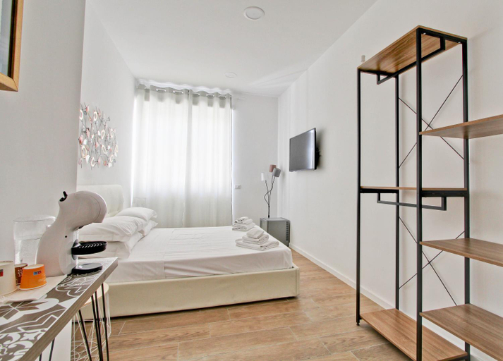 Others 4, Prati Sweet Home, Rome
