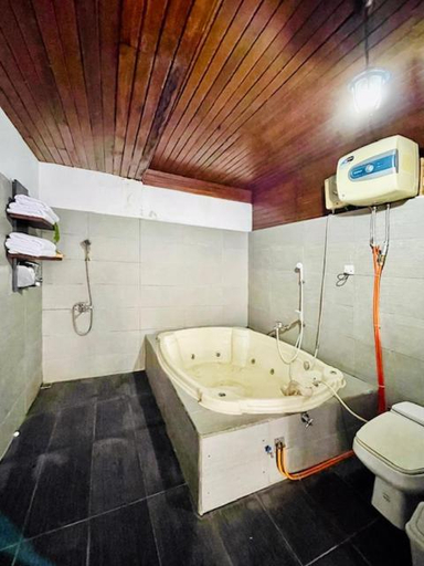 Bathroom 2, Lazuardy Syariah Park and Villa, Bandung