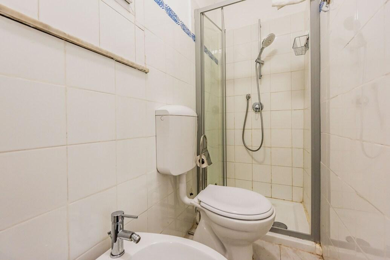Bathroom 2, Apartment in the center w/garden Sicilian Mood, Catania