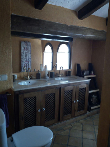 Bathroom 5, Mas Valoria, Girona