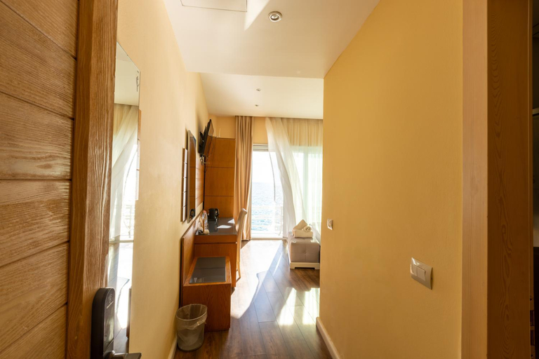 Bathroom, Ventus Harbor Hotel, Durrësit