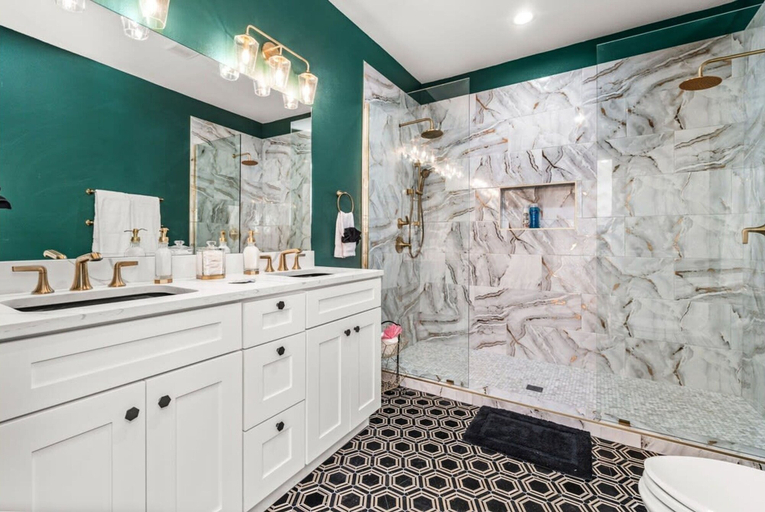 Bathroom 3, Bold Bright 4br/3.5full Baths Near Riverwalk Dtown, Bexar