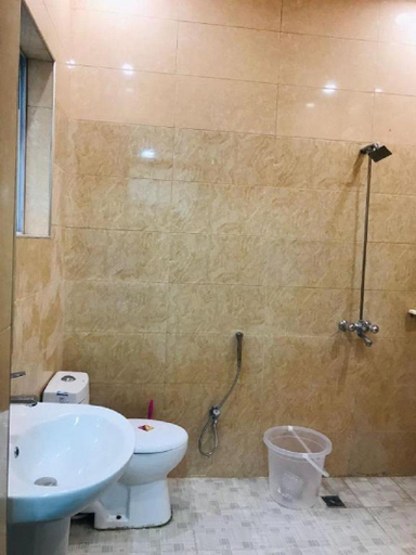 Bathroom 3, Hazelton Hotel, Islamabad