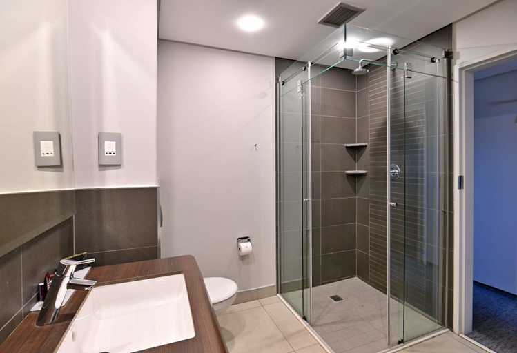 Bathroom 4, City Lodge Hotel Waterfall City, City of Johannesburg