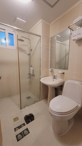 Bathroom 3, Jennyville Pension, Seogwipo