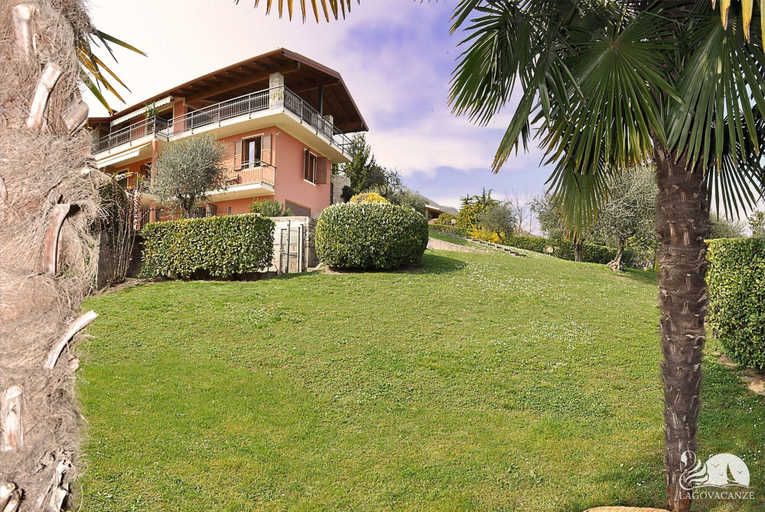 Others 5, Appartamento Il Moresine, Brescia