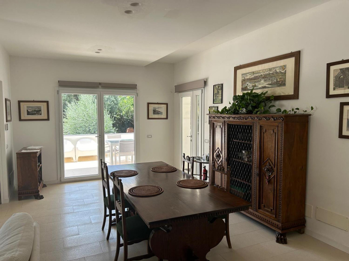 4, Villa Lucia, Palermo