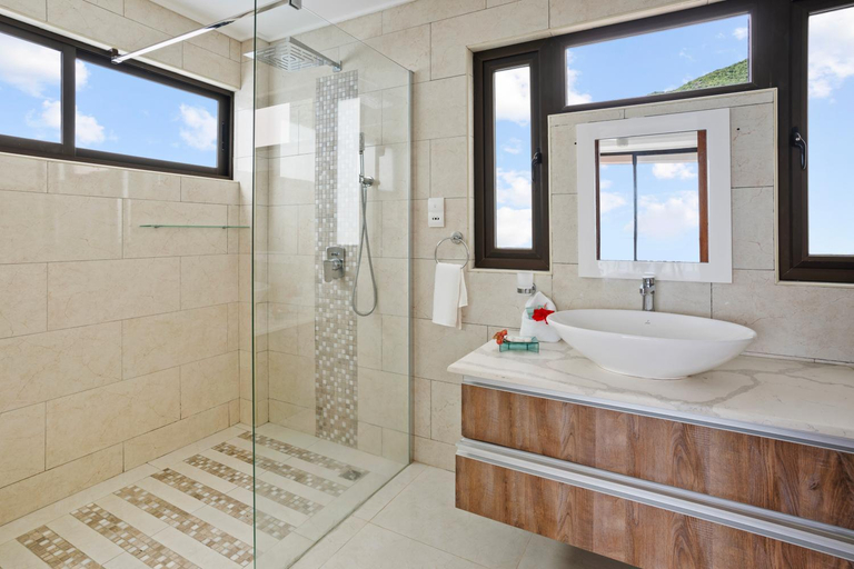 Bathroom 3, Villa Rousseau