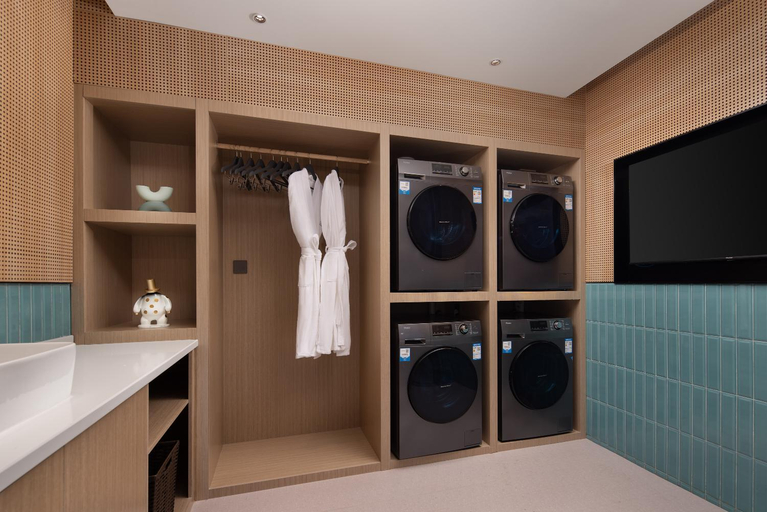 Bathroom 4, Home2 by Suite Wuhan Qingshan, Wuhan