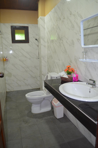 Bathroom 3, maewin Terrace, Mae Wang