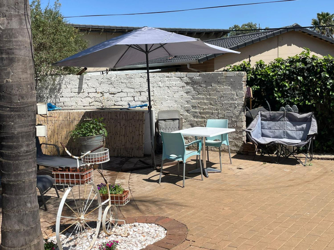 Others 5, Neapolitan Guesthouse, Ekurhuleni
