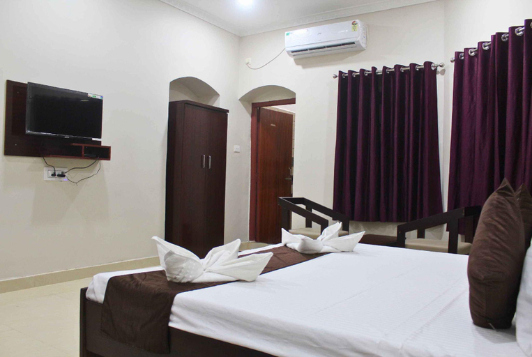Bedroom, Hotel Yubraj, Puri