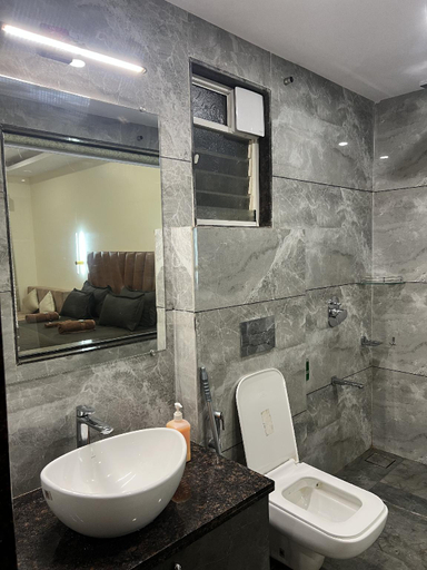 Bathroom 4, ARANYAM by StarGlaze Retreat, Satara