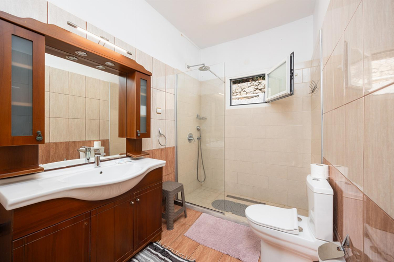 Bathroom 4, Villa Theodora in Nisaki, Ionian Islands