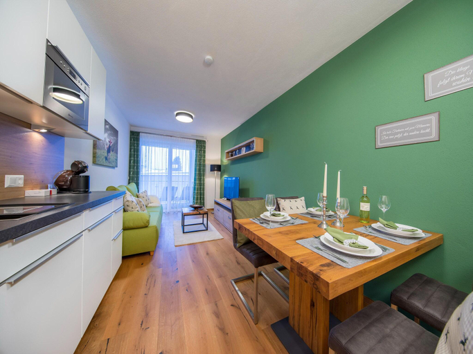 Others 5, Apartment in Neukirchen by Wildkogelbahn, Zell am See