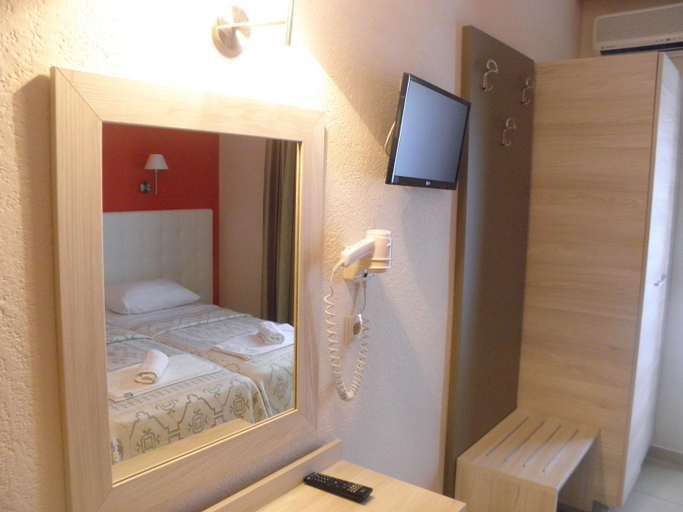 Bedroom 3, Makedonia Hotel, Central Macedonia