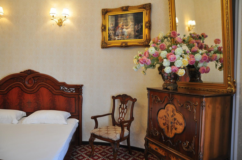 Bedroom 3, Queen Valery Hotel, Odes'ka
