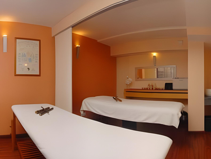 Bedroom 3, Palmyra Golf Hotel & Spa, Hérault