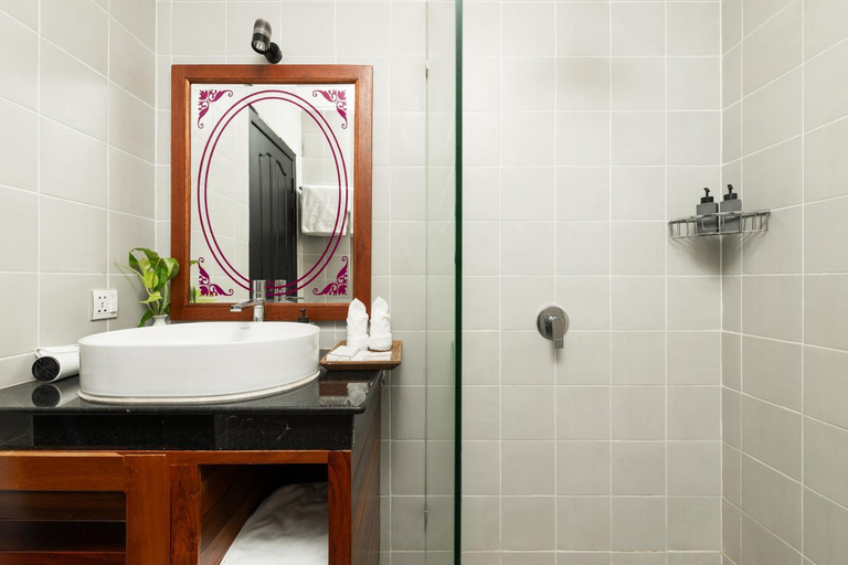 Bathroom 3, Peak Elite Boutique, Siem Reap