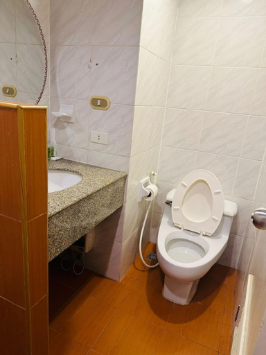 Bathroom 5, Omni Tower Sukhumvit Nana Direct, Khlong Toey