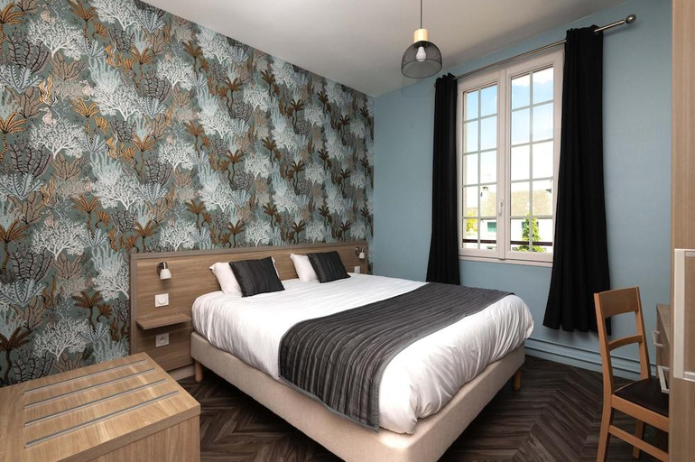 Bedroom 2, Logis Hotel Restaurant de la Poste, Orne