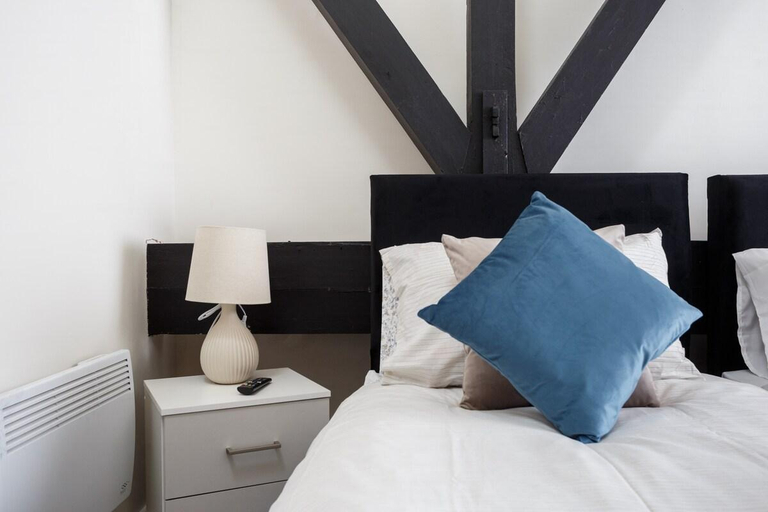 Bedroom 3, Large Duplex Penthouse Apartment, Bradford