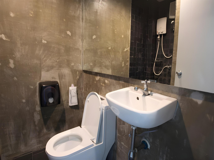 Bathroom 4, The Botanic Service Room, Pak Kret