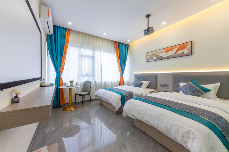 Bedroom 2, Golden Lake Bay Hotel, Zhuhai