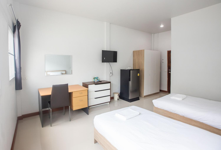 Bedroom 2, Tonsoi Hathairat, Khlong Sam Wa