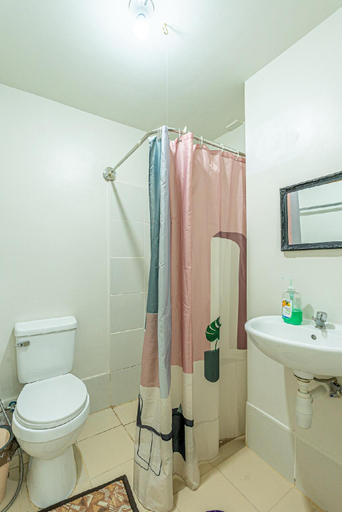 Bathroom, Condo • WIFI up to 100mbps • Pool • Netflix&Chill, Cebu City