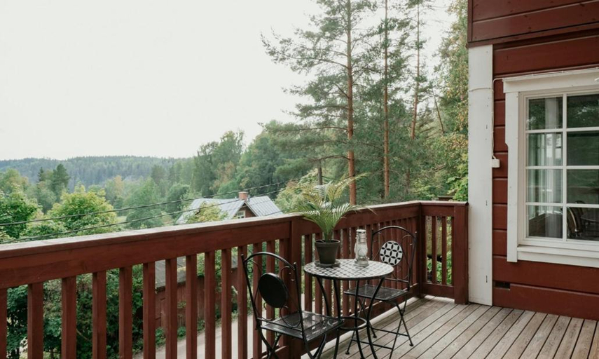 Others 2, Trekker's Haven: Noux National Park Retreat, Uusimaa