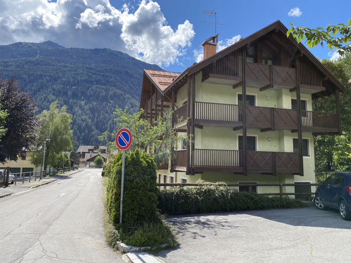 Room 5, 093 Cond Gaiolin 26, Trento