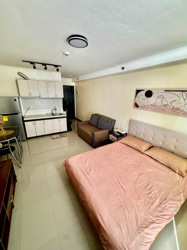 Others 4, Spacious Condo Unit with Balcony, Lapu-Lapu City