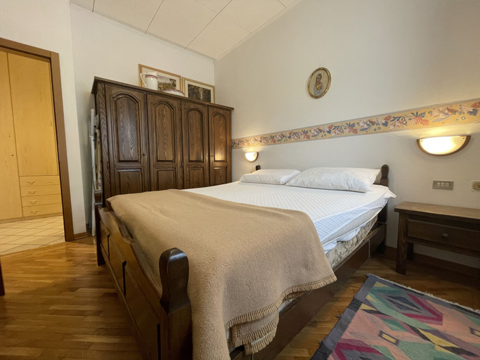 Room 5, 049 Trilocale Centrale Pinzolo, Trento