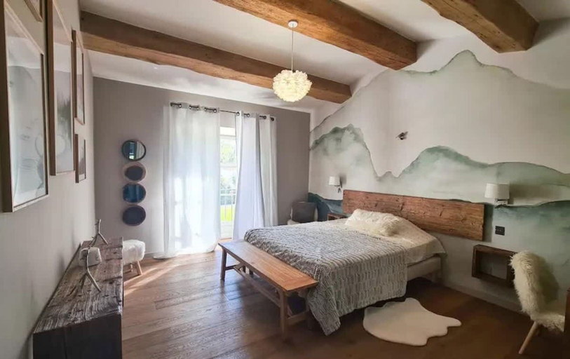 Room 2, Prestigious Villa in Heart of Saint Remy de Provence, Bouches-du-Rhône