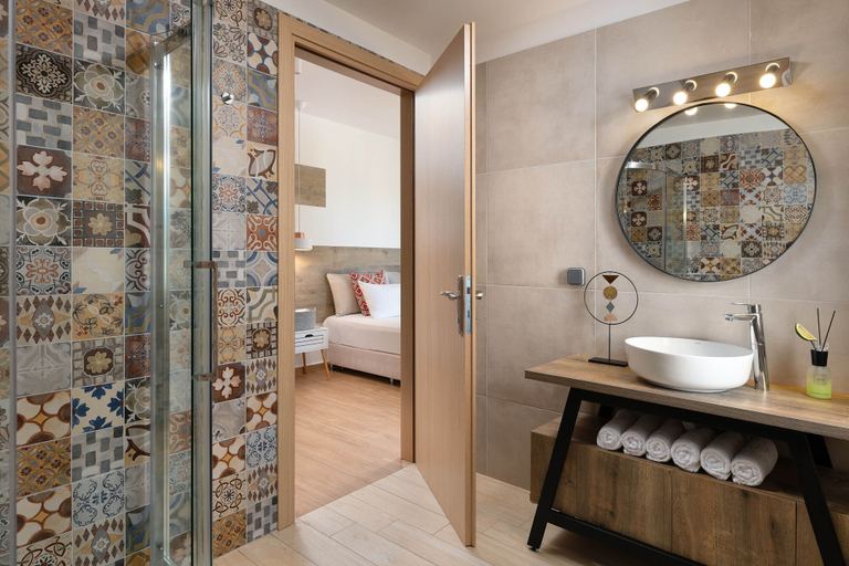 Bathroom 4, Ikaros Villa, South Aegean