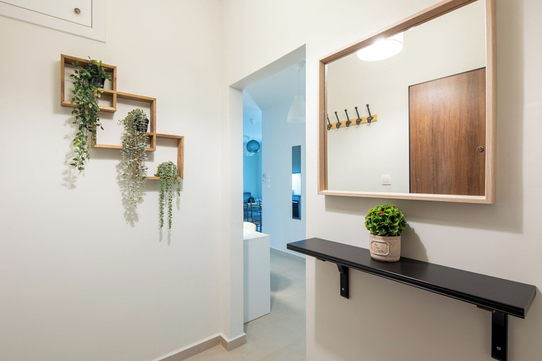 Hallway, Theai 1-Bedroom Apartment in Athens, Attica
