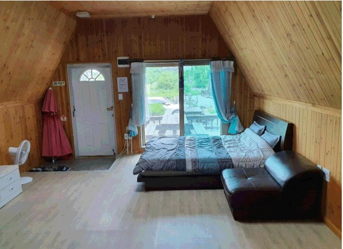 Bedroom 2, Pinescent Pension, Cheorwon