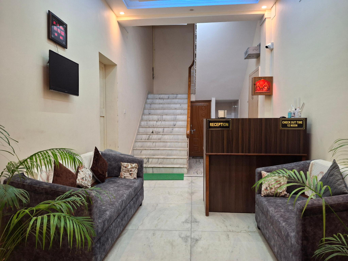 Others 5, Shri Niwaas Guest House, Varanasi